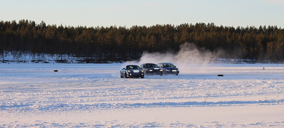 Quintet<br/>Ice driving experience<br/>in Sweden