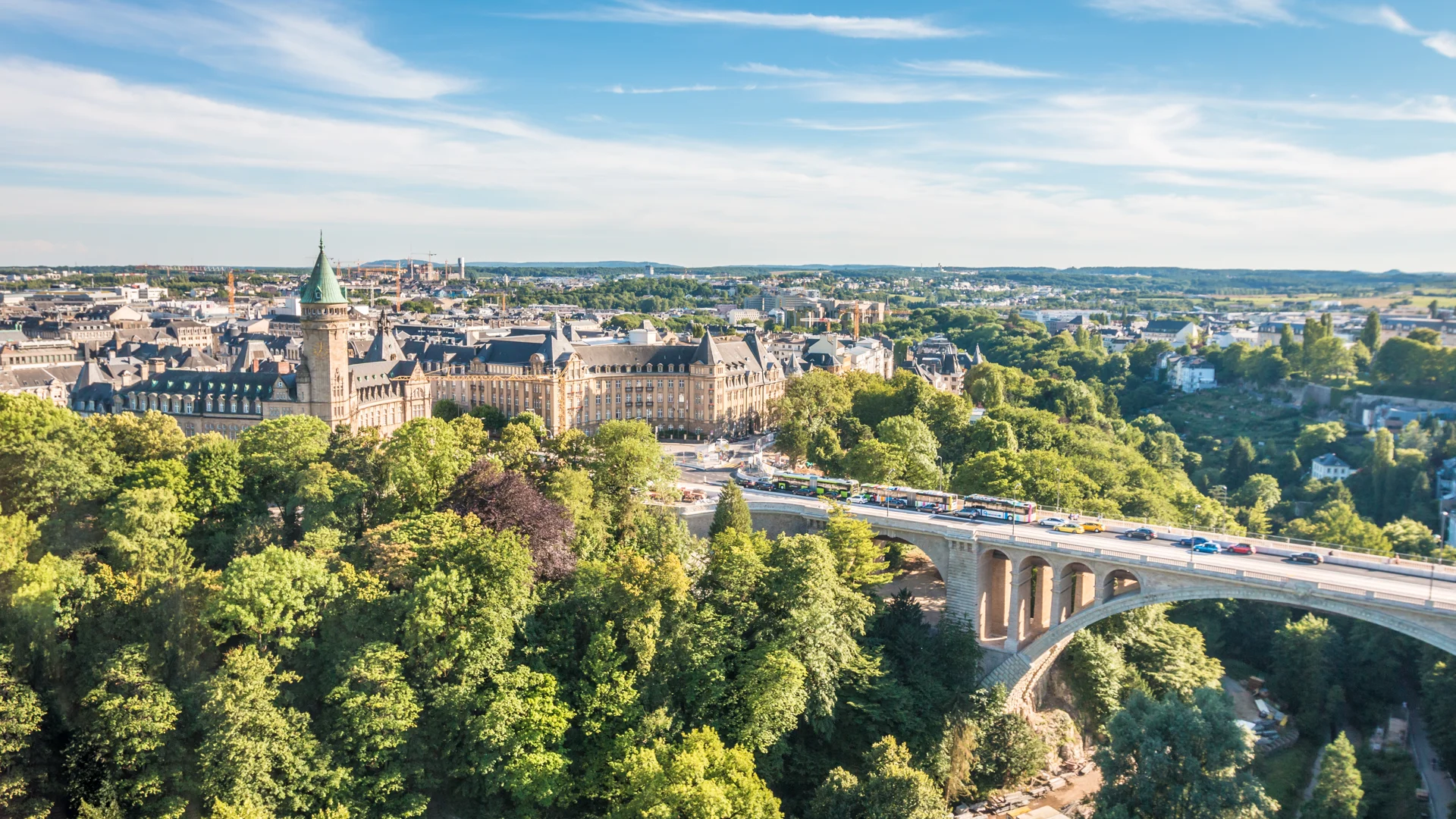 Diversify your portfolio with alternative investment funds in Luxembourg